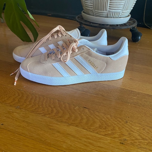 SOLD - Picture 4 of 5